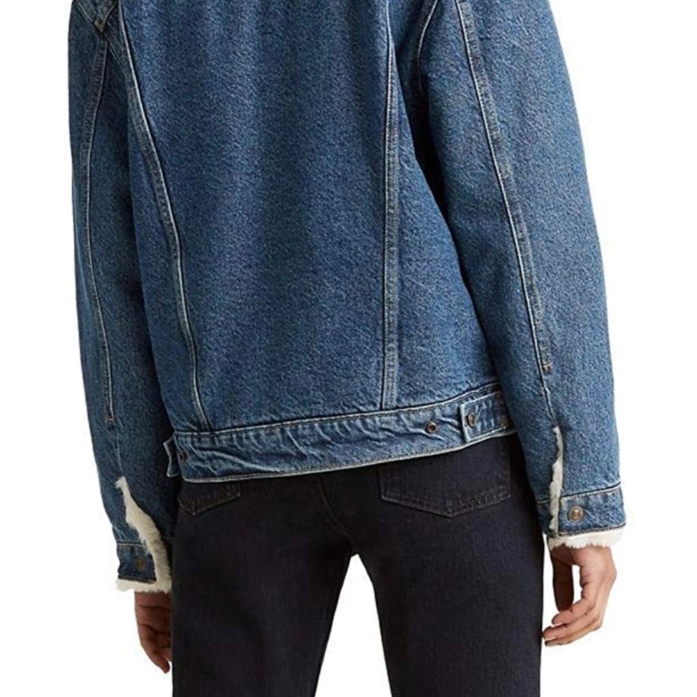 Levi's womens Fur Collar Ex-boyfriend Trucker Jackets - Picture 3 of 14
